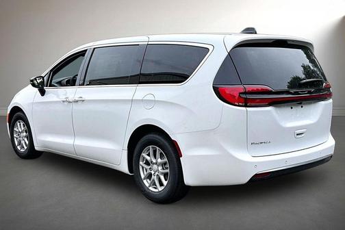 Bright White Clearcoat 2027 Chrysler Pacifica SELECT