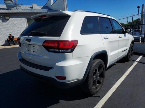 2019 Jeep Grand Cherokee Laredo