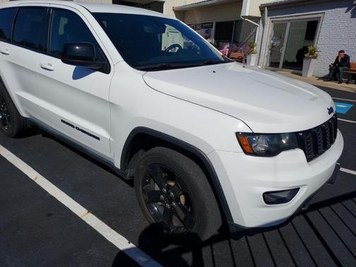 2019 Jeep Grand Cherokee Laredo