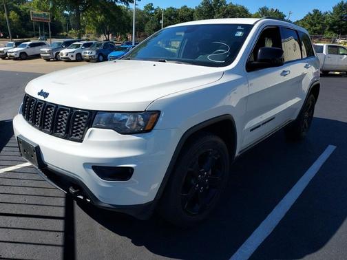 2019 Jeep Grand Cherokee Laredo