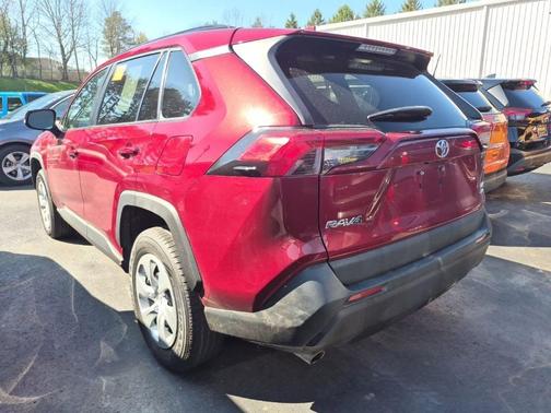 Pearl 2019 Toyota RAV4 LE