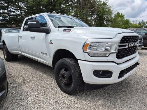 Bright White Clearcoat 2023 RAM 3500 Big Horn