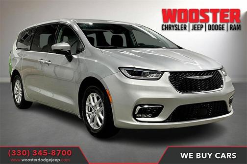 2023 Chrysler Pacifica Touring-L
