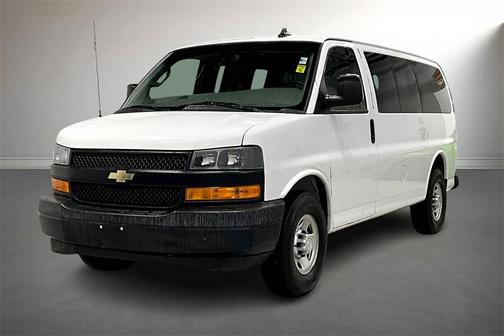 2018 Chevrolet Express 2500 LS