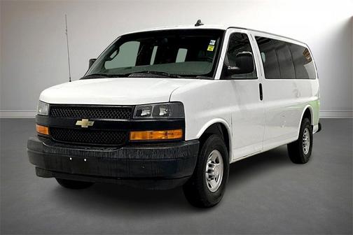 2018 Chevrolet Express 2500 LS