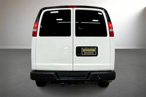 2018 Chevrolet Express 2500 LS
