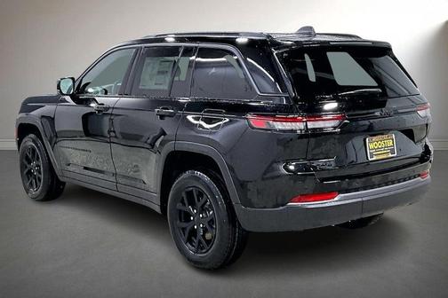 2026 Jeep Grand Cherokee Laredo