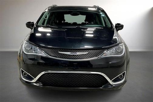 2019 Chrysler Pacifica Touring-L