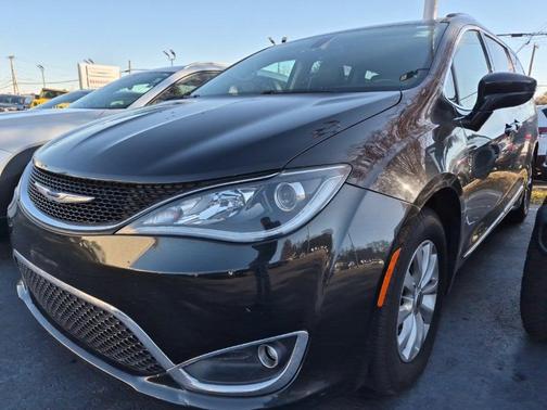 2019 Chrysler Pacifica Touring-L