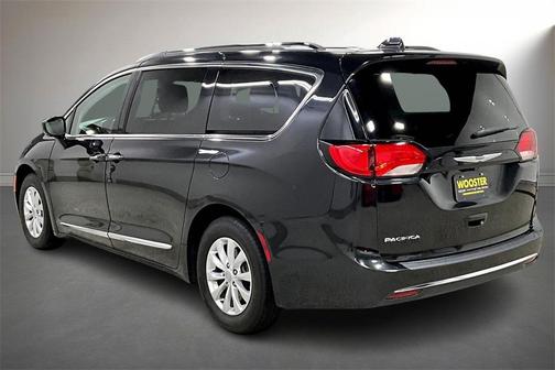 2019 Chrysler Pacifica Touring-L