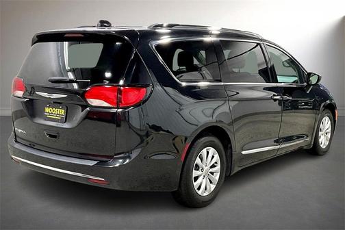 2019 Chrysler Pacifica Touring-L