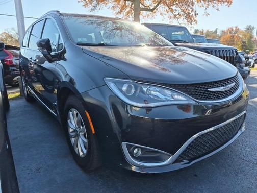 2019 Chrysler Pacifica Touring-L