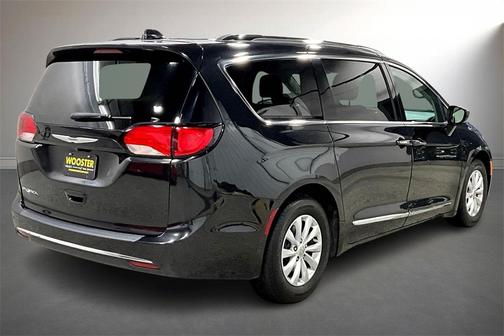 2019 Chrysler Pacifica Touring-L