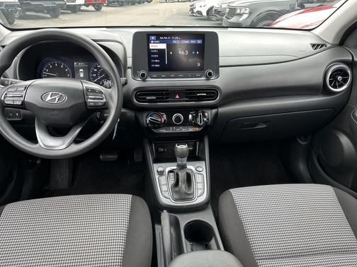 2023 Hyundai KONA SE