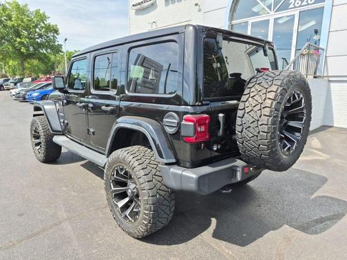 Black Clearcoat 2018 Jeep Wrangler Unlimited Sahara