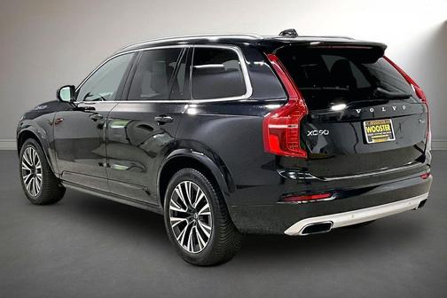 Black 2020 Volvo XC90 T6 Momentum 7 Passenger