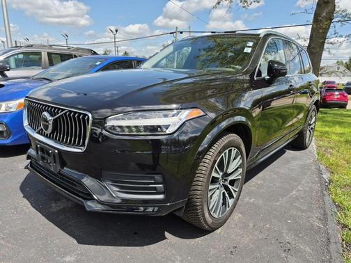 Black 2020 Volvo XC90 T6 Momentum 7 Passenger
