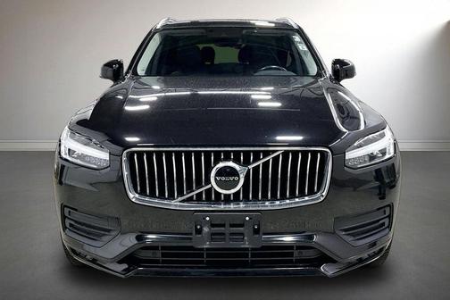 Black 2020 Volvo XC90 T6 Momentum 7 Passenger