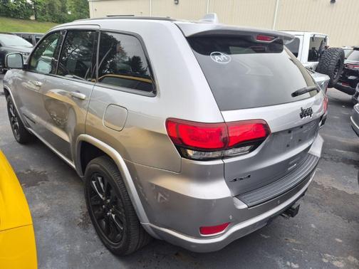 Billet Silver Metallic Clearcoat 2019 Jeep Grand Cherokee Altitude