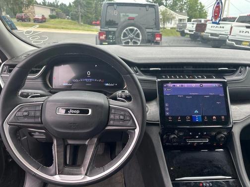 Diamond Black 2023 Jeep Grand Cherokee L Limited