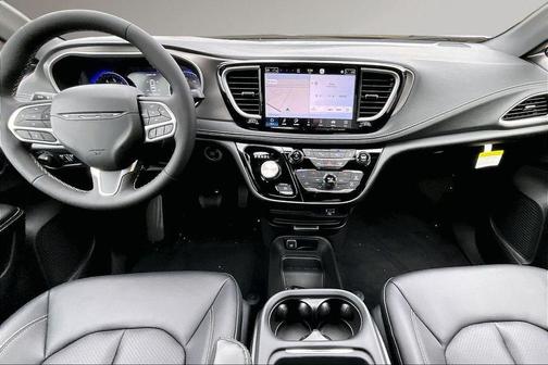 Diamond Black 2027 Chrysler Pacifica SELECT