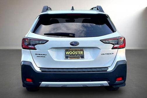 Crystal White Pearl 2023 Subaru Outback Limited
