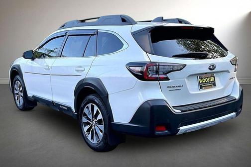 Crystal White Pearl 2023 Subaru Outback Limited