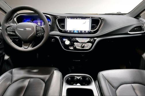 Hydro Blue Pearl 2026 Chrysler Pacifica Select