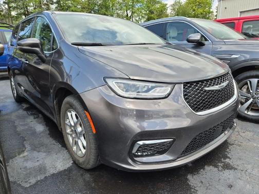 Granite Crystal Clearcoat Metallic 2023 Chrysler Pacifica Touring-L