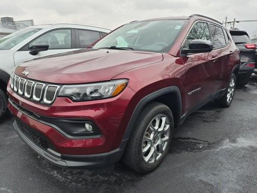 2022 Jeep Compass Latitude Lux