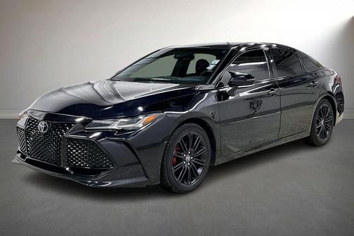 Black 2022 Toyota Avalon Touring