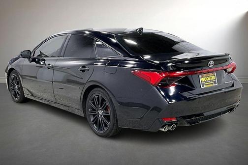 Black 2022 Toyota Avalon Touring
