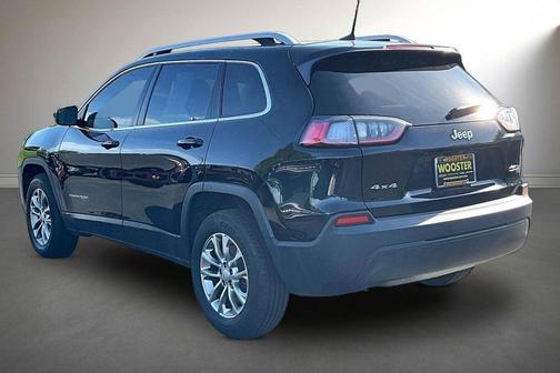Diamond Black 2019 Jeep Cherokee Latitude Plus