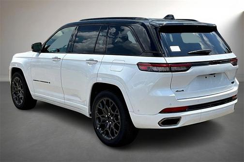 2025 Jeep Grand Cherokee Summit
