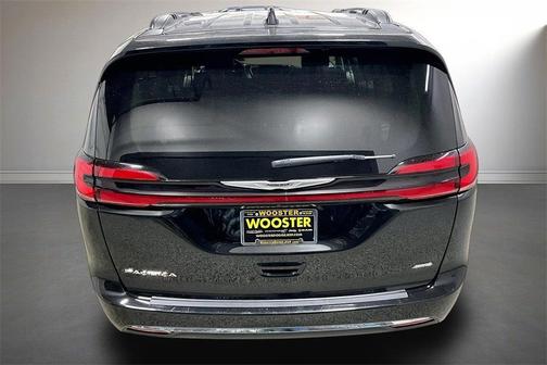 2022 Chrysler Pacifica Touring-L