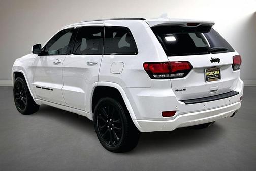 2022 Jeep Grand Cherokee WK Laredo