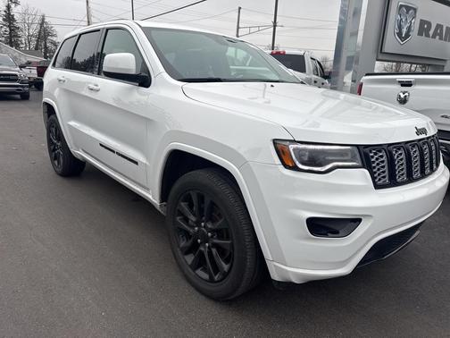 2022 Jeep Grand Cherokee WK Laredo