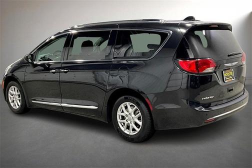 2020 Chrysler Pacifica Touring-L