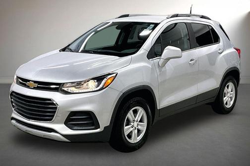 Silver Ice Metallic 2018 Chevrolet Trax LT