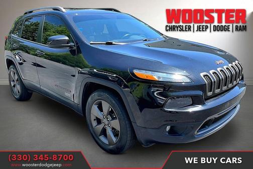 Brilliant Black Crystal Pearlcoat 2016 Jeep Cherokee Latitude