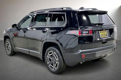 Diamond Black 2026 Jeep Cherokee LAREDO/LIMITED