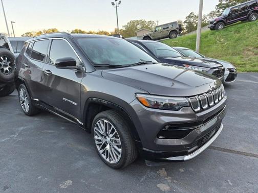 Granite Crystal Clearcoat Metallic 2022 Jeep Compass Limited