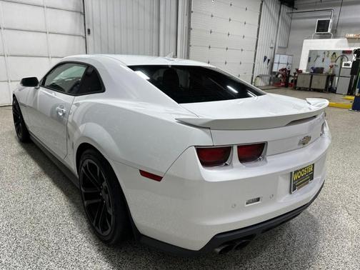Summit White 2013 Chevrolet Camaro ZL1