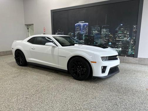 Summit White 2013 Chevrolet Camaro ZL1