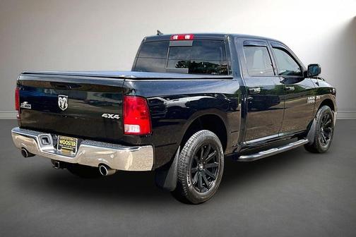 Brilliant Black Crystal Pearlcoat 2016 RAM 1500 Big Horn