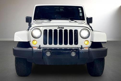 Bright White Clearcoat 2017 Jeep Wrangler Unlimited Sahara