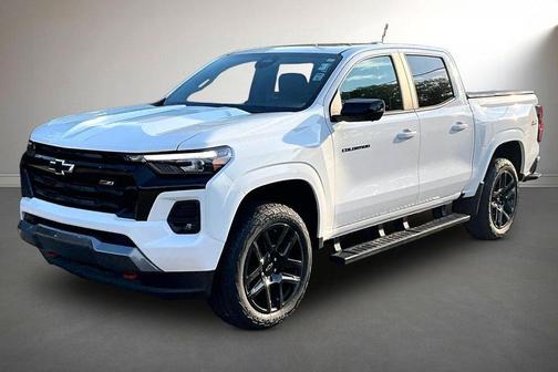 Summit White 2025 Chevrolet Colorado Z71
