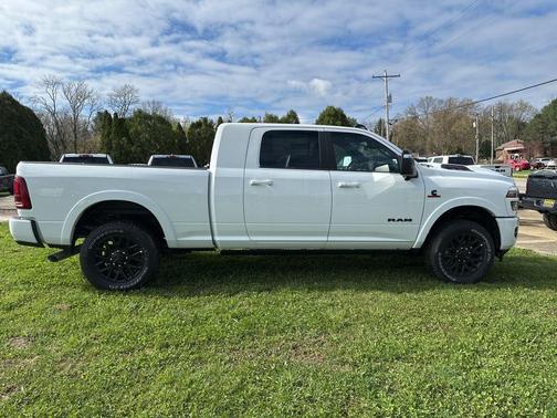Bright White Clearcoat 2026 RAM 3500 Limited