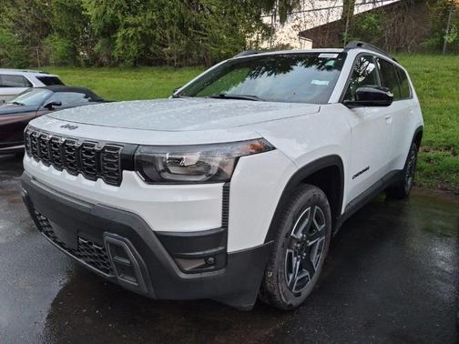Bright White Clearcoat 2026 Jeep Cherokee LAREDO/LIMITED