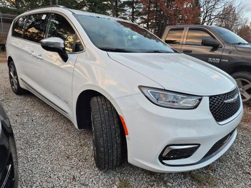 2026 Chrysler Pacifica Pinnacle